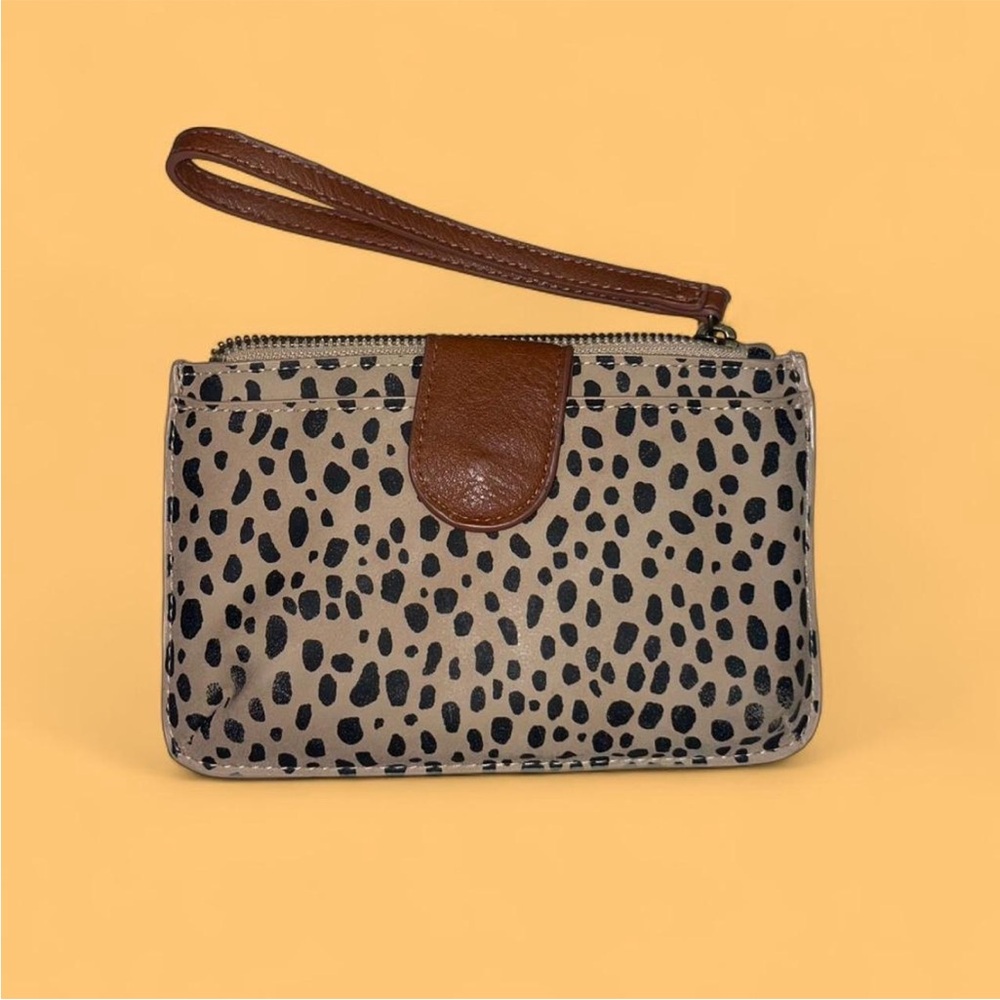 Universal Thread Wristlet Wallet